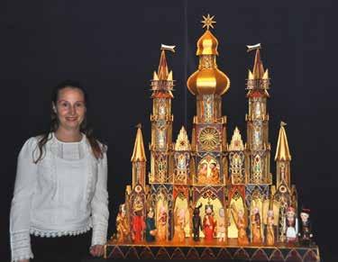 Krakowkrubban i lysande julutställning Lilla Thérèses julnåd Just nu pågår julutställningen Krakows krubbor på Hallwylska museet i Stockholm. Biskop Anders höll invigningstalet vid öppnandet.