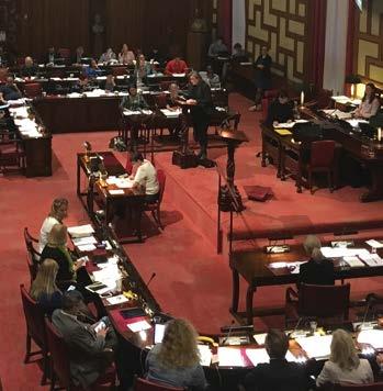 TIDNINGEN ÅRSTA/ENSKEDE 28 april 4 maj 2018 15 KOLL PÅ FULLMÄKTIGE Utspel kring stadens bostadspolitik Det var bara några få beslut som klubbades i kommunfullmäktige i veckan.
