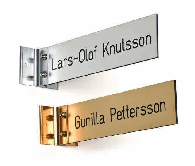 dubbelhäftande tejp men kan även fästas med skruv.