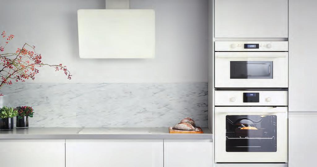 05 EN MODERN DESIGNKÄNSLA I VITT Skaffa dig ett modernt och stilrent kök med vitvaror i vit högglans glas som matchar varandra perfekt.