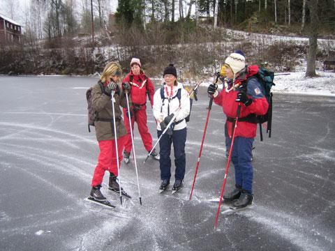 Turrapport 051210: Rinnen@Vänerskridsko Friluftsfrämjandet Arvika-Sunne Långfärdsskridsko Arvika Turrapport: Rinnen 10/12-05 Mkt fin tur lätt åkt.