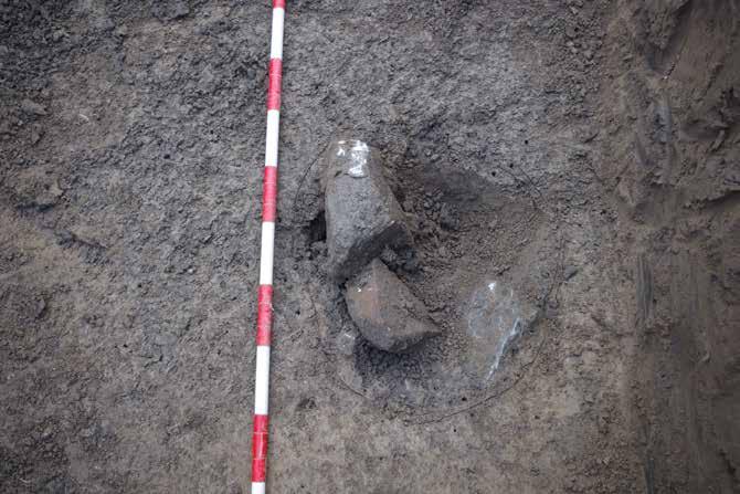 Undersökningsresultat Den arkeologiska utredningen började med att utredningsområde A och B inventerades. Sedan drogs tre sökschakt i utredningsyta B.
