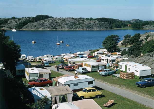 Under andra halvan av 1900-talet blir camping ett populärt och prisvänligt sätt att få tillgång till kusten.