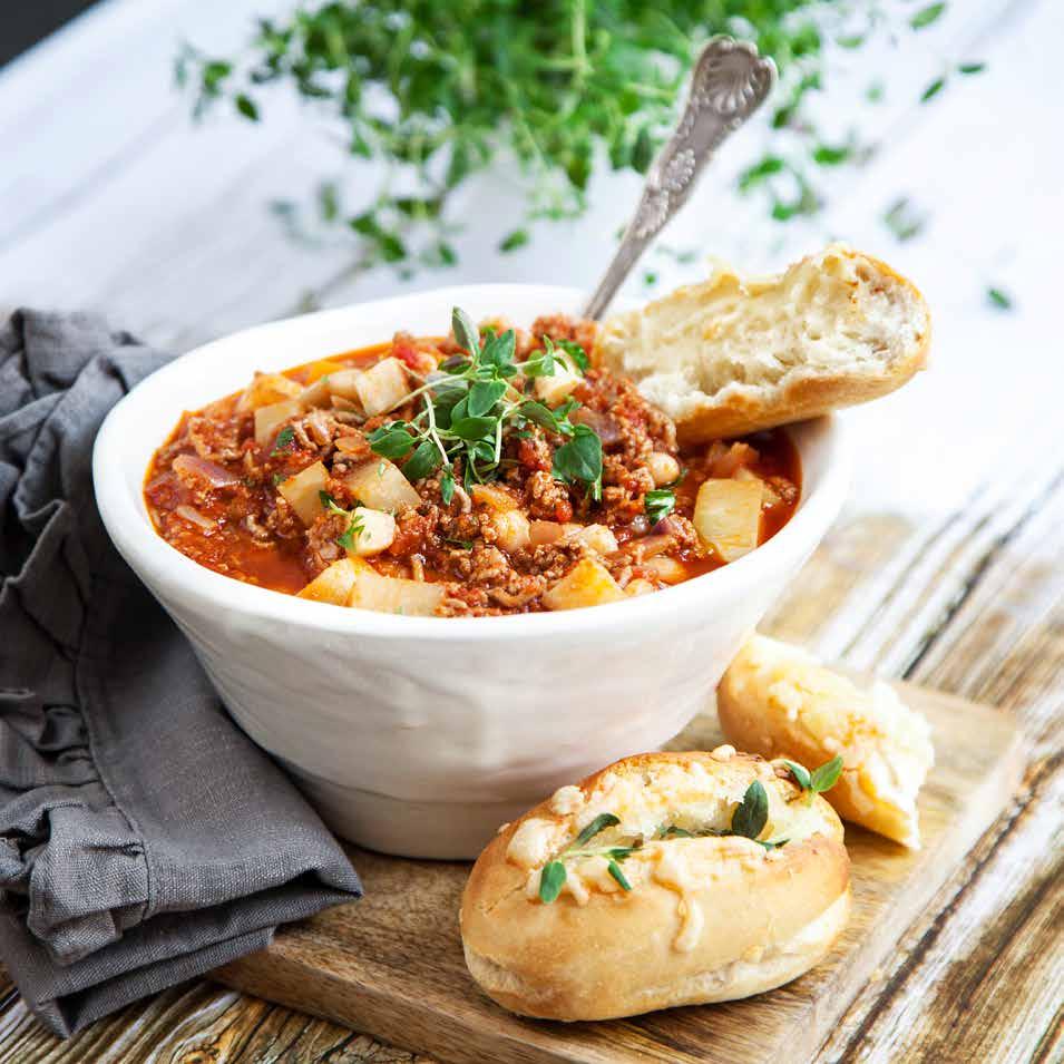 TINAS CHILI CON CARNE med rotfrukter och ostbröd port.