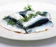 sill. Brantevikssillen är lagrad i en mild och söt kryddblandning och Kräftsillen i