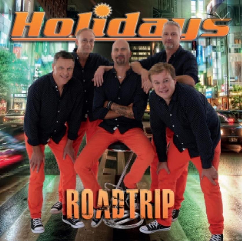 Äntligen, äntligen! 6 Holidays Roadtrip Spotify: https://open.spotify.com/album/7mudfccu8oqlkh8avi48kw Holidays rockar och chockar i årets svängigaste platta. De bildades 1999 och utgår från Åmål.