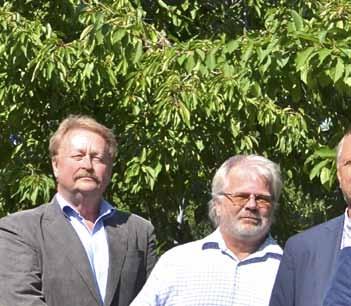 48 Aktiekapital Riskfaktoreroch ägarförhållanden Styrelse, ledande befattningshavare och revisorer STYRELSE Rune Bergman Styrelseordförande sedan 2001 Född: 1943 Utbildning: Veterinärexamen 1973, Leg