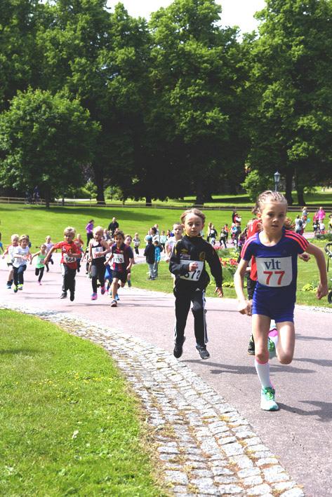 Snart sommarlov och Vlt-loppet hör ihop. Den 11/6 arrangerade vi loppet för 11:e gången. Liksom de senaste åren var platsen Vasaparken, som verkligen är en perfekt inramning.