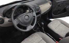 bromsljus Instrumentering med bl a varvräknare Insynsskydd lastutrymme ISOFIX-fästen för barnstol på ytterplatser bak Krockkudde för passagerare fram (urkopplingsbar) Låsbart tanklock Låsningsfria