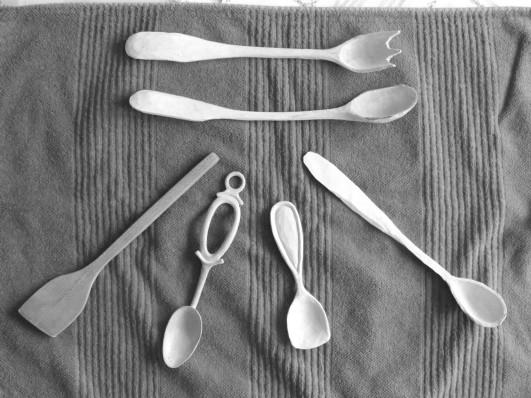 Kulturföreningen Fyrisgillet ( fd Uppsala ungdomsring ) inbjuder till KURS I SKEDTILLVERKNING Det kommer att läras ut hur man använder kniv, skedkniv, bandkniv och yxa.