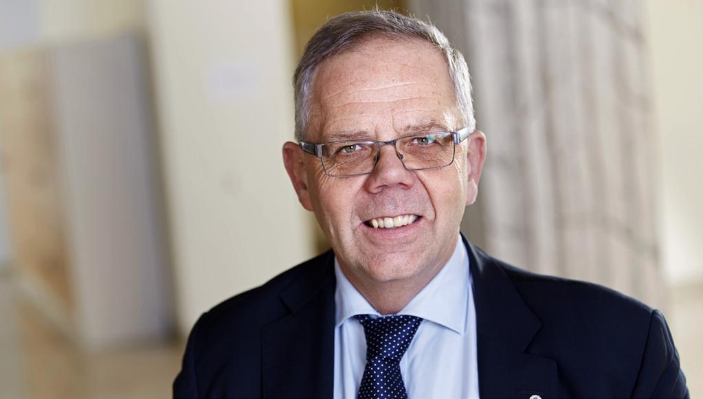 2013 - EN ÖVERSIKT 365 dagar på en sida STIFTELSENS STYRELSEORDFÖRANDE OM VÄGEN FRAMÅT Bengt Persson Bengt Persson är stiftelsens ordförande sedan 2010.