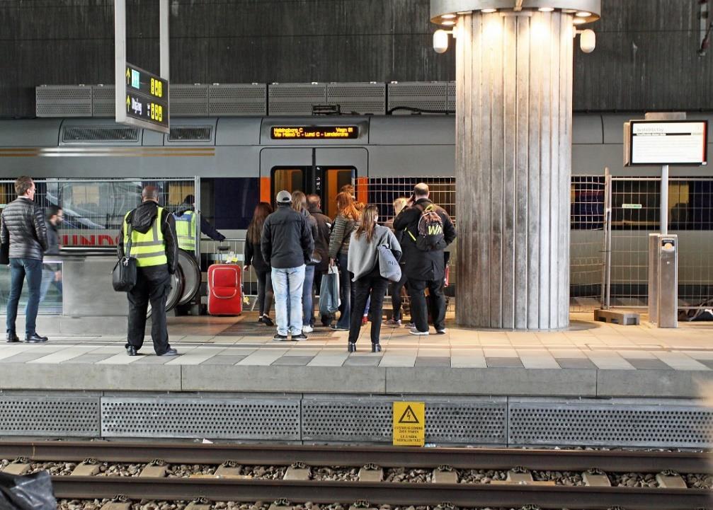 Tågbyten vid resor från sydligaste Skåne mot Köpenhamn är vanliga.