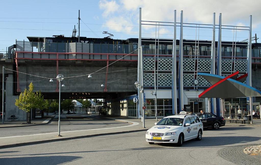 arbetsmarknader. Befolkningen i hela kommunen har på de 25 år Flemingsbergs station varit öppen för fjärr- och regionaltåg (1990-2015) ökat med 43 %.