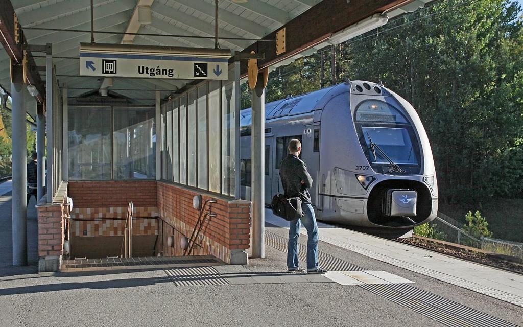 4.7 Bålsta Lokalisering av järnvägsstationer 4.7.1 Bakgrund Bålsta i Håbo kommun i Uppsala län alldeles vid länsgränsen till Stockholm är ett tämligen utspritt samhälle.