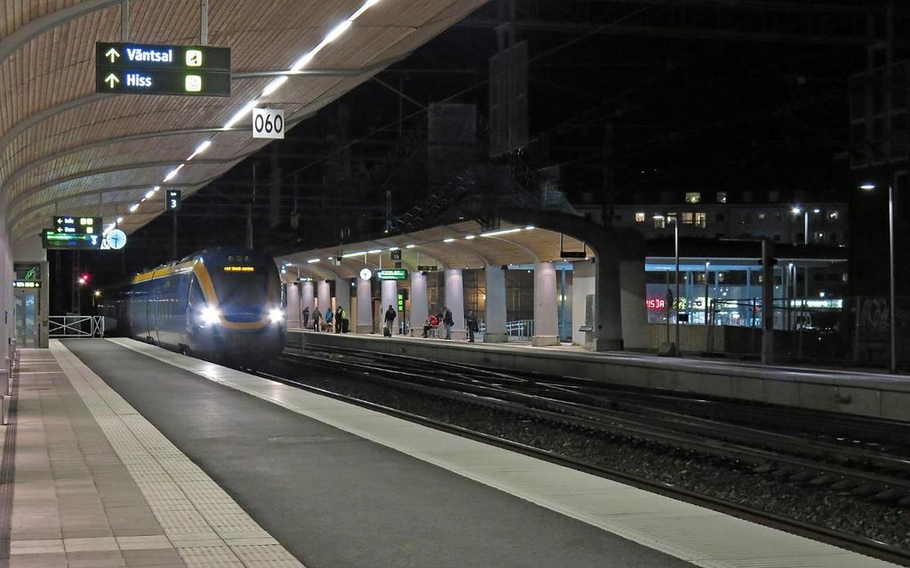 Figur 46. Umeå central med ankommande Norrtåg (2015) 4.10.4 Befolkning Befolkningen i Umeå har liksom i så många andra universitetsorter växt under lång tid.