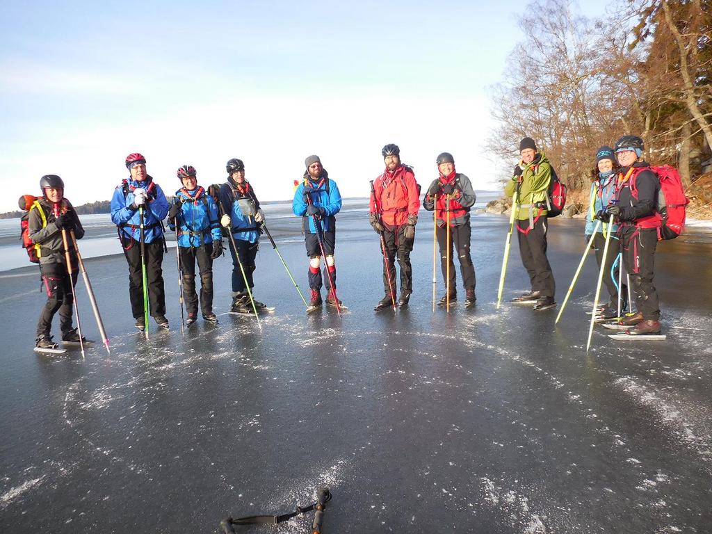 11/2-2017 Hargsviken Dagens tur samlade 14 deltagare som lämnade campingplatsen vid Hargshamn 10:15.