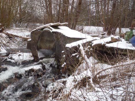 Vattensystem Kävlingeån 092 Vattendrag Skogsmöllebäcken Lokalnr 21 Lokalnamn Mossagården Lokalkoordinater X:6169653 Y:1356161 Typ: damm