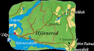 Ja, vid Hjörnered under sommaren och på Spisehall finns utedass året runt. Gröna spåret passerar i nordost på en höjdrygg längs med Lagan i vacker bokskog. Här stupar klipporna brant ned mot Lagan.