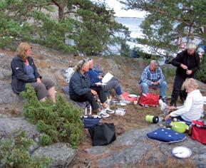 Tisdag blev det fint väder och vi seglade i väg norrut till Krokholmen vid Lådna.