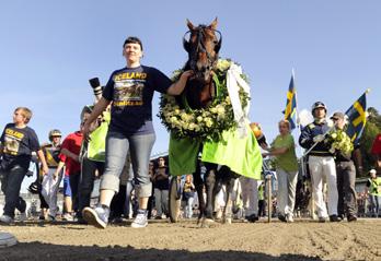 Elitloppet, försök 2 Solvalla 30 maj. Lätt bana. 425.000 kr. 1609 m. Auto. 1. Torvald Palema 10,5 250.000 28 Svanstedt Åke 2. Brioni* (DE) 10,5 100.000 102 Lövgren Joakim 3. Iceland 10,6 50.