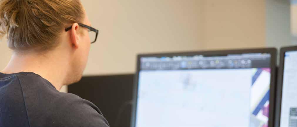 Energiberäkning Vi arbetar med energiberäkningar av byggnader. Dessa görs med hjälp av ett program som heter IDA ICE. Energikraven blir hårdare och hårdare och vi behöver spara mer energi.