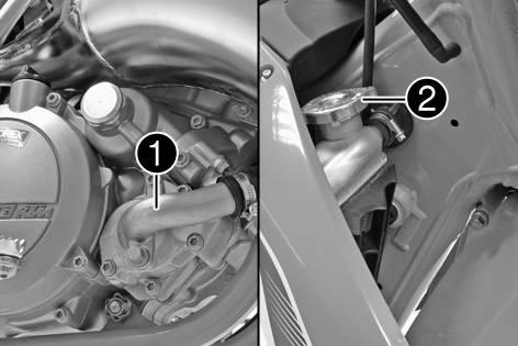15 KYLSYSTEM 79 15.1 Kylsystem B02123-10 B02124-10 (125/150 SX) Vattenpumpen i motorn sörjer för en tvångscirkulation av kylvätskan.