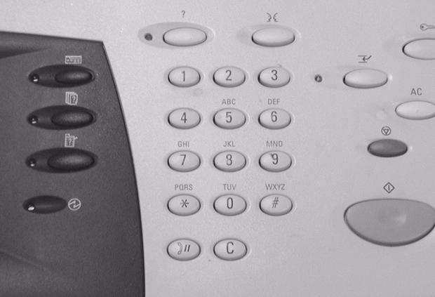 Ytterligare hjälp 1 För ytterligare hjälp besök vår webbsida på www.xerox.com eller kontakta Xerox Kundtjänst och ange maskinnumret.