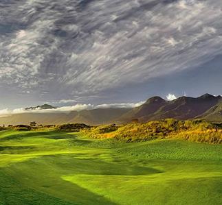 Outeniqua är en vacker 18 - hålsbana och hamnar på 16e plats över Sydafrikas Golf