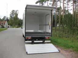 Bakgavellyft Zepro, ZU-75 med underkörningsskydd och aluminiumbrygga 2160 x 1450 mm.