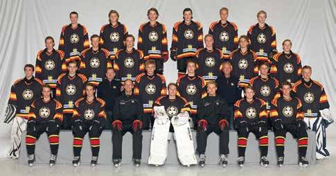 Rad två: Anton Hedberg, Oskar Lindblom, Fredrik Hägg (materialförvaltare), Mattias Göransson, David Westlund, Tomas Thelin (utvecklingsansvarig), Adam Lööf, Jonas Johansson.
