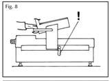 1 Manell användning Ställ matningsplattans låsning i manuellt läge (Fig. 8) varvid matningsplattan kan föras fram och tillbaka för hand. För matningsplattan till startläget, mot användaren.