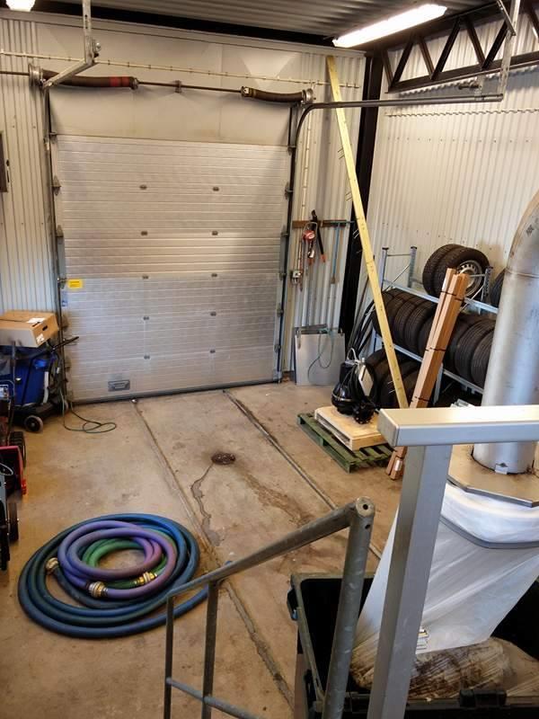 2 BAKGRUND Bullermätning har utförts på Hultsfreds reningsverk och Virserums reningsverk för att se om anläggningarna uppfyller direktiven och förskrifterna som finns angående buller.