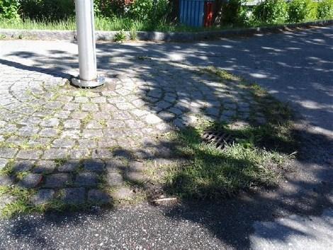 Sida 15 (23) stora brister har stadsdelarna ansökt om renoveringsstöd hos Trafikkontoret. Medlen är begränsade och räcker endast till ett fåtal.