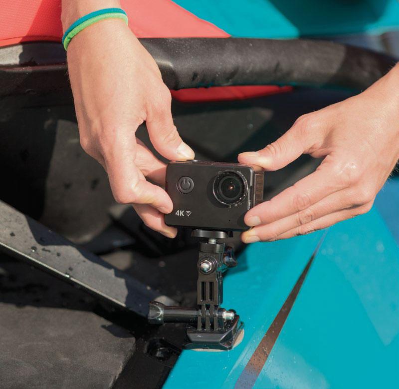 TEKNIKTILLBEHÖR TEKNIKTILLBEHÖR 39 NYHET BRP-LJUDSYSTEM Helt integrerat BRP-ljudsystem. Bluetooth -anslutning. Helt dränkbara.