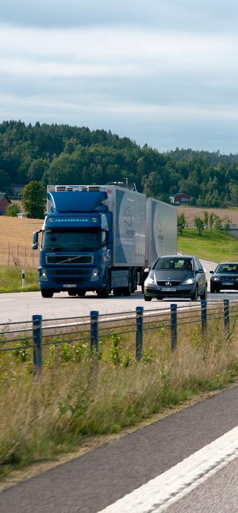 Utsläppen fortfarande stora Klimatförändringar är en av de största utmaningarna vi står inför. I Västra Götaland har utsläppen av växthusgaser minskat med cirka tre procent mellan åren 199 och 21 1.