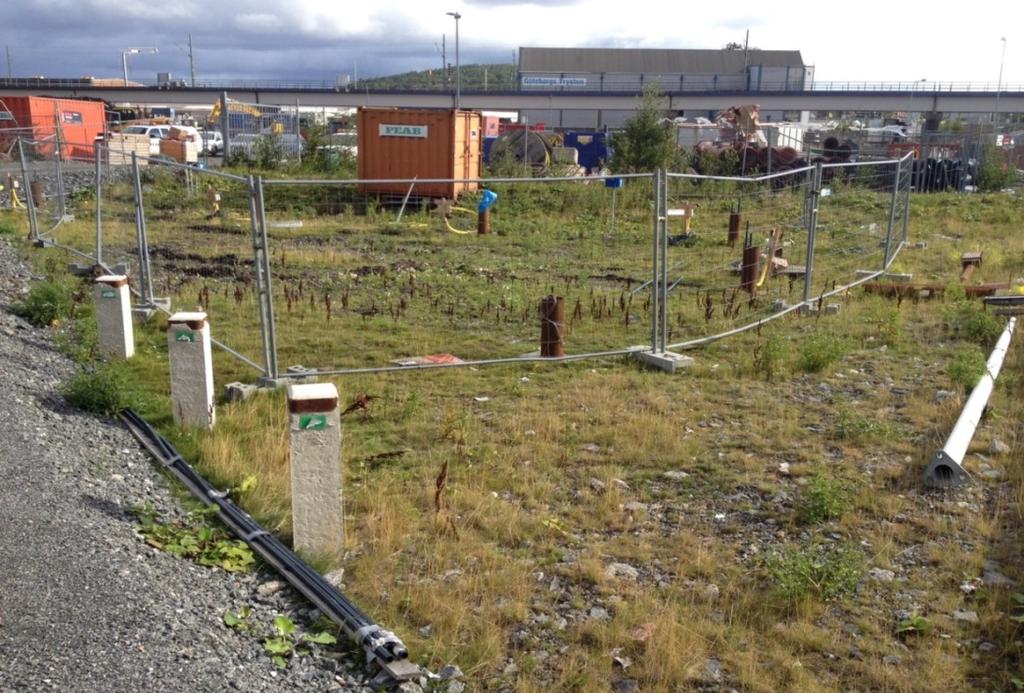 1 Bakgrund Vid Institutionen för Geoteknik med Grundläggning, Chalmers tekniska högskola, pågår ett doktorandprojekt avseende dragprovning av pålar i kohesionsjord under lång tid.