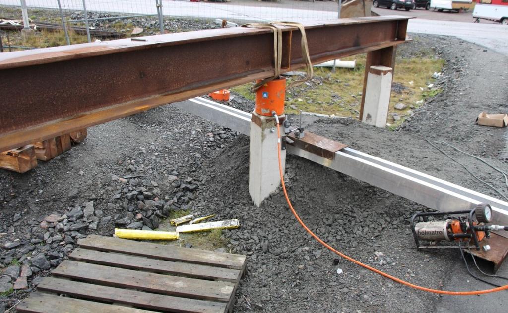 4 Dynamisk provning Stötvågsmätning med PDA, Pile Driving Analyzer, har utförts av pålarna.