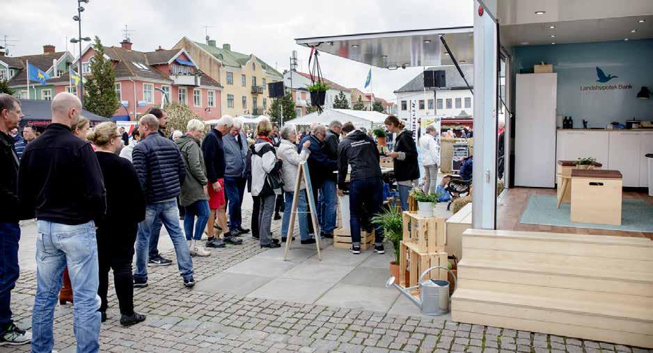 Kairos Future, @kairosfuture, Twitter Involverad, förhoppning, boostad, nyfiken, positiv & kundfokus summerande ord medarbetardag 3 på @Landshypotek #bank #framtidsbank Catharina Åbjörnsson Lindgren,