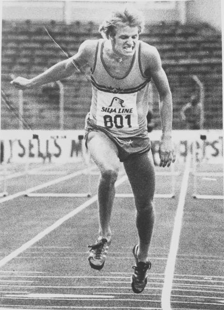 Stor Grabb nr 310 Christer Gullstrand (f 1959) 110m häck 14.22, 400m häck 49.73, 400m 46.84 Han blev svensk mästare på 400 m 1979, på 110 m häck 1978 och 84 och på 400 häck 1979 och 83.