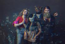 Dramaten& presenterar: Programmet fylls ständigt på. Läs mer på dramaten.