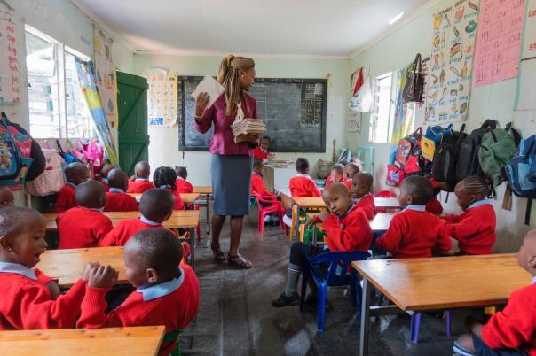 Olivia som var på Sosianis förskola får flytta till Potters efter en halvdag då hon redan hunnit bevittna aga ett par gånger och barnen bara pratar swahili.