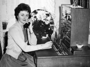 Vill du läsa telefonkatalogen 1942 för Västerhaninge?
