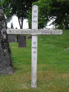 På två av gravvårdarna i kvarter H anges Helsobrunnen som den dödes hemort. De är daterade till 1886 och 1913. I Kristvallabrunn fanns från omkring 1850 till 1890 en hälsobrunn.