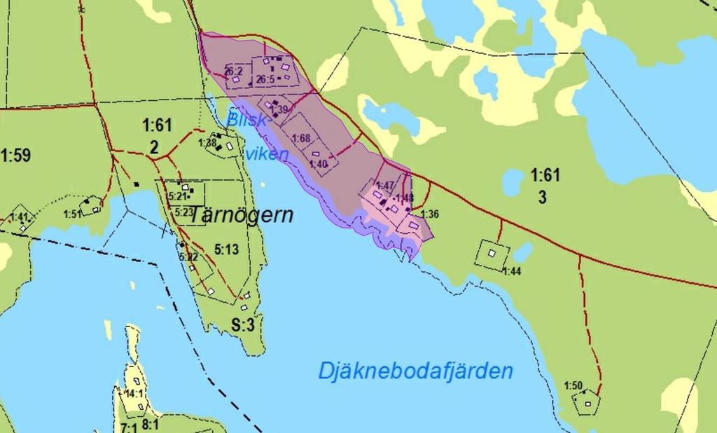 Väg finns framdragen till området. Avgränsning LIS-området omfattar ett område 100 meter från stranden och upp mot land samt 20 meter från stranden och ut i vattnet.