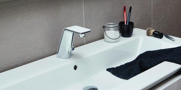 Tvättställsblandaren finns även med handduschen Smart Bidetta.
