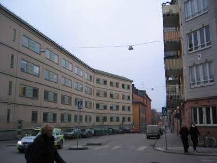 Kv Göta Ark mot Högbergsgatan Utlåtande Bakgrund Kvarteret Göta Ark ligger mellan Medborgarplatsen, Fatbursparken, Högbergs-gatan och Repslagargatan, och utgörs av en kontorsbyggnad om ca 22000 kvm i