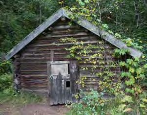 Ny bro En slingrande stig längs Ljusteråns bägge