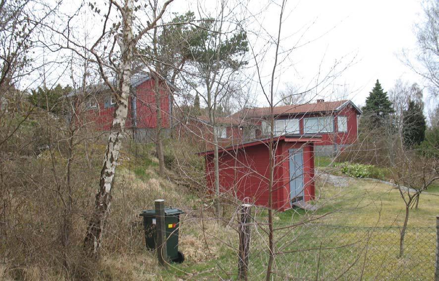 Hus direkt norr om planområdet Befintlig bebyggelse Bebyggelsen på Brännö består främst av villor, i planområdets närhet övergår bebyggelsen mer till fritidshus som inte bebos året runt.