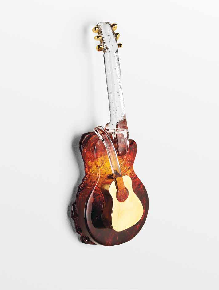 CLASSIC MEETS ROCK N ROLL 7460124 NYHET Wall sculpture H 380