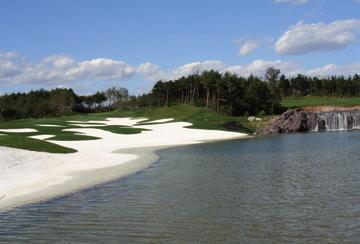 Dammar på golfbanor Ett